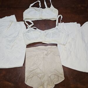 Lilyette White and Cream Bra Set